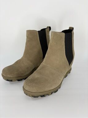 Sorel Joan Of Arctic Wedge II Chelsea Ankle Boots Size 8 Sage Green Camo